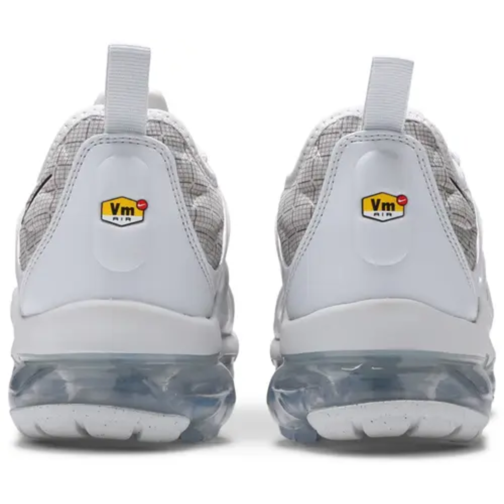 Air Vapormax Plus Pure Platinum sneaker product image 3 | Foot Spikes