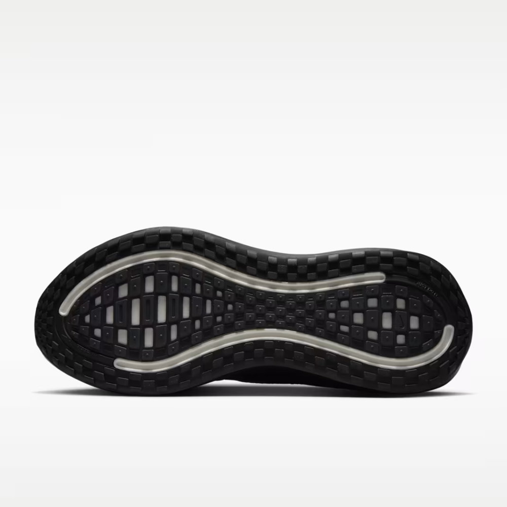 Vomero Plus Black sneaker product image 2 | Foot Spikes