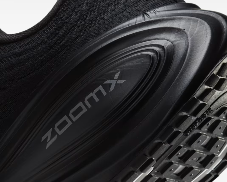 Vomero Plus Black sneaker product image 7 | Foot Spikes
