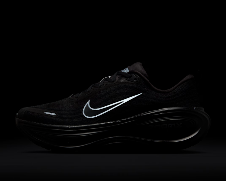 Vomero Plus Black sneaker product image 9 | Foot Spikes