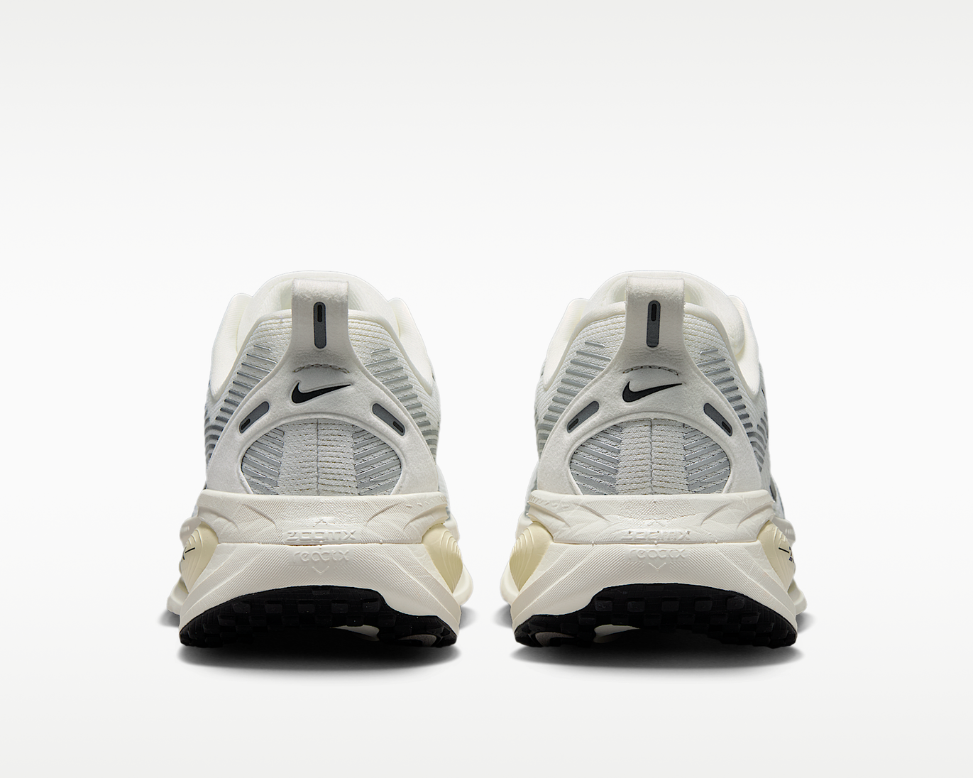 Vomero 18 'Coconut Milk' sneaker product image 6 | Foot Spikes