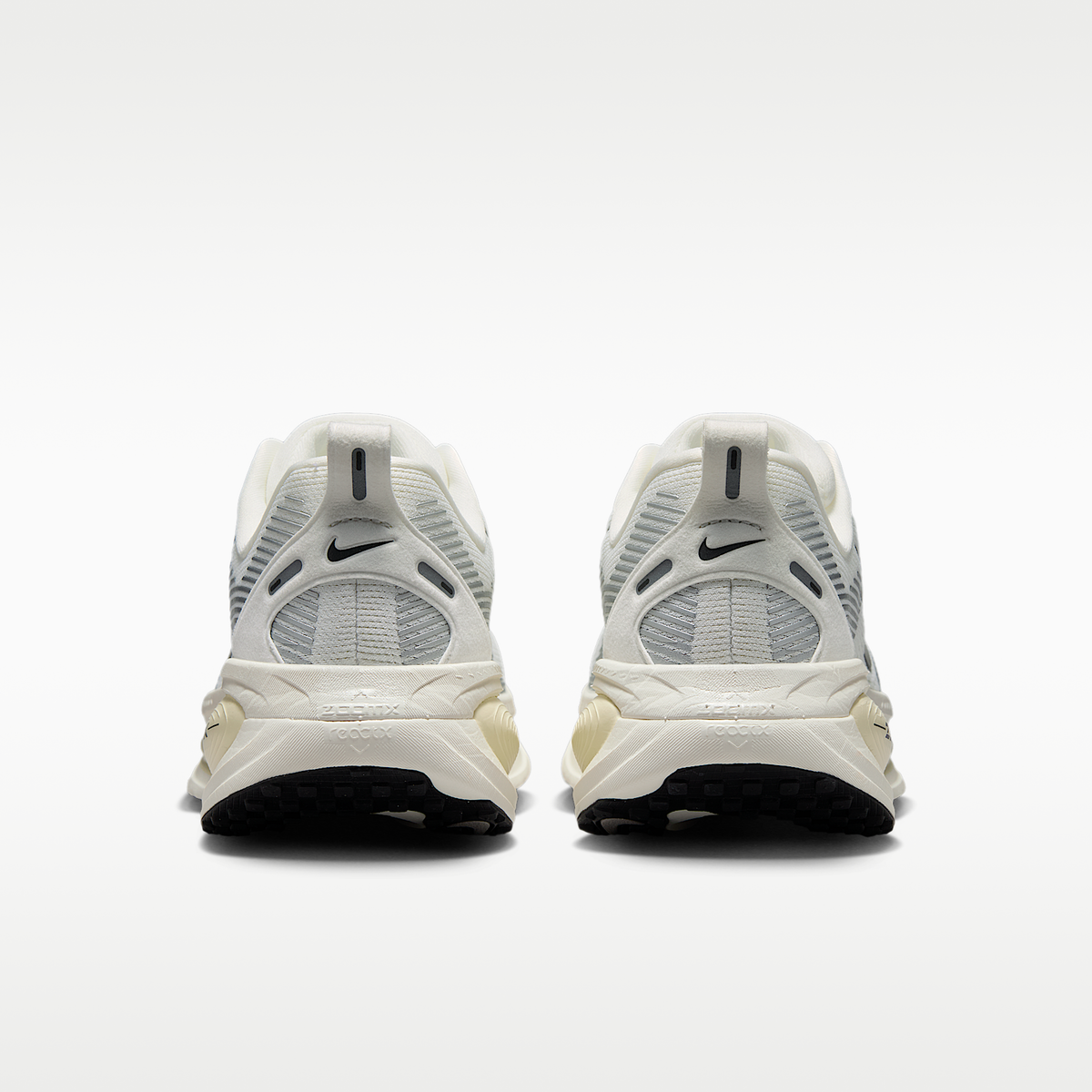Vomero 18 'Coconut Milk' sneaker product image 6 | Foot Spikes