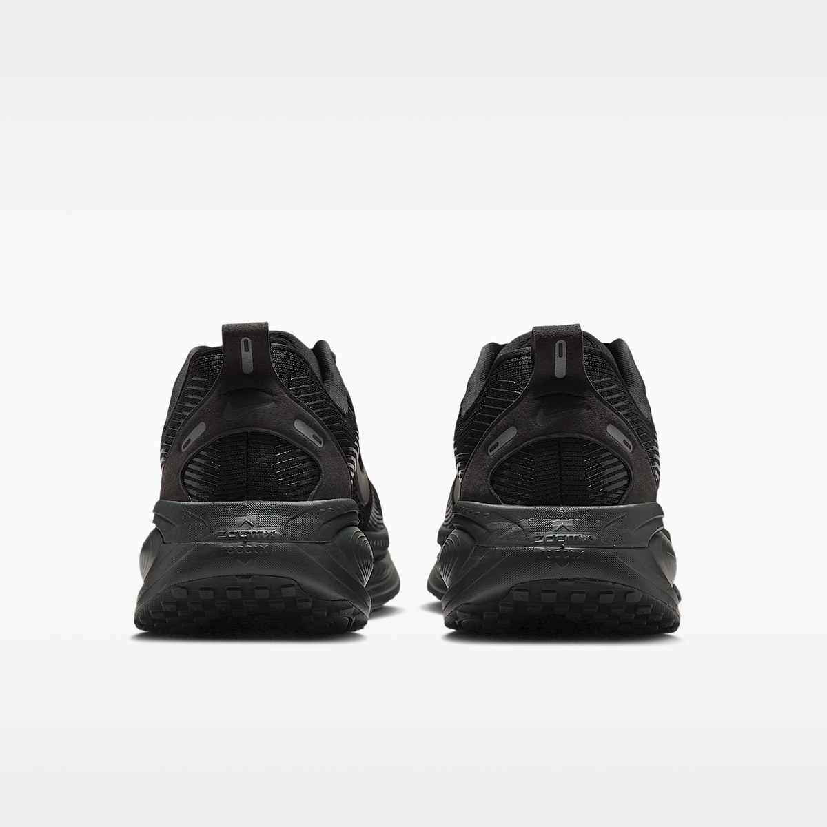 Vomero 18 'Triple Black' sneaker product image 6 | Foot Spikes