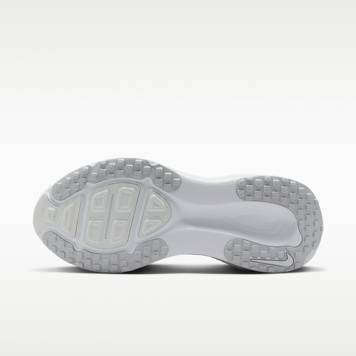 Vomero 18 Women's Road Running Shoes sneaker product image 2 | Foot Spikes