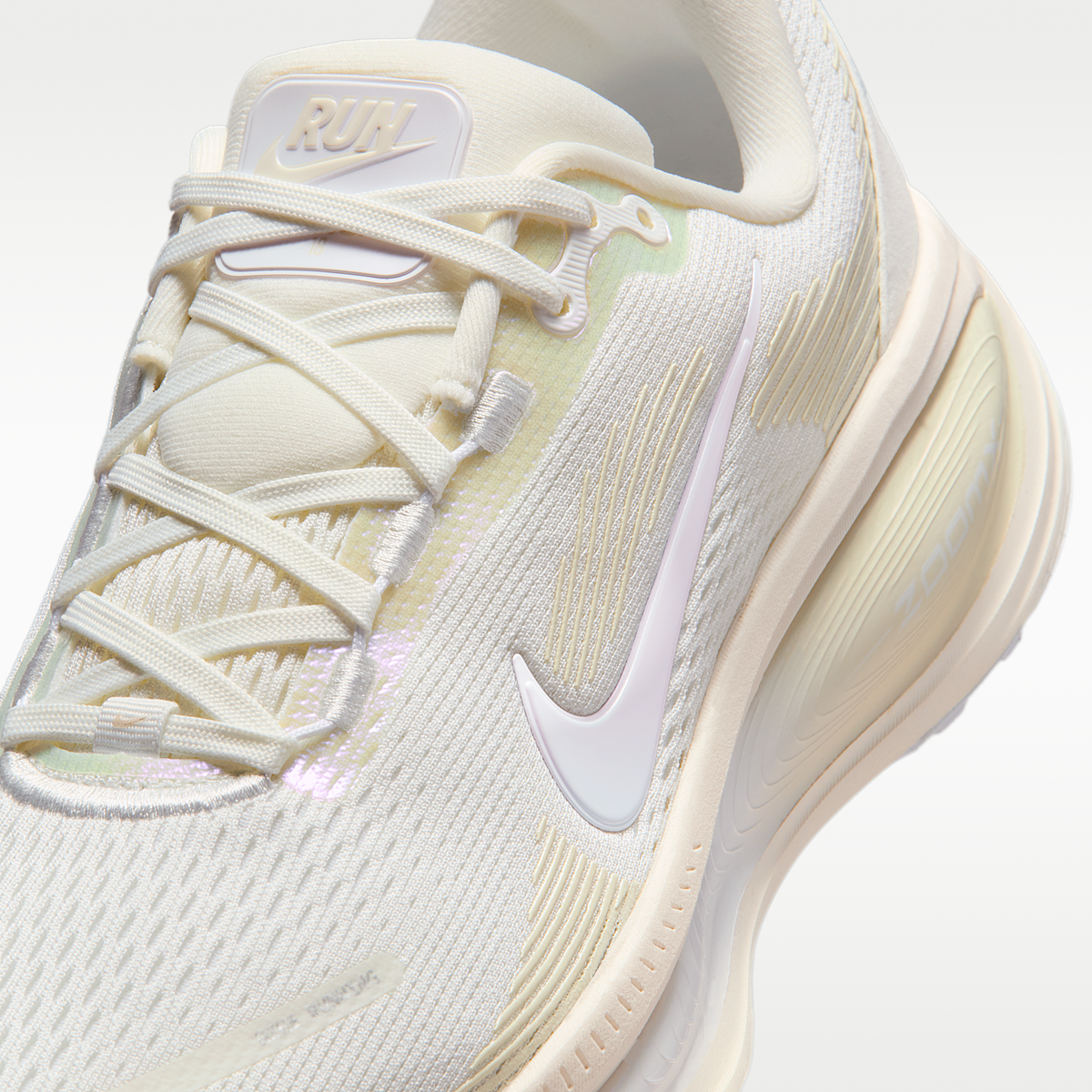 Vomero 18 Sail Coconut Milk Summit White sneaker product image 7 | Foot Spikes