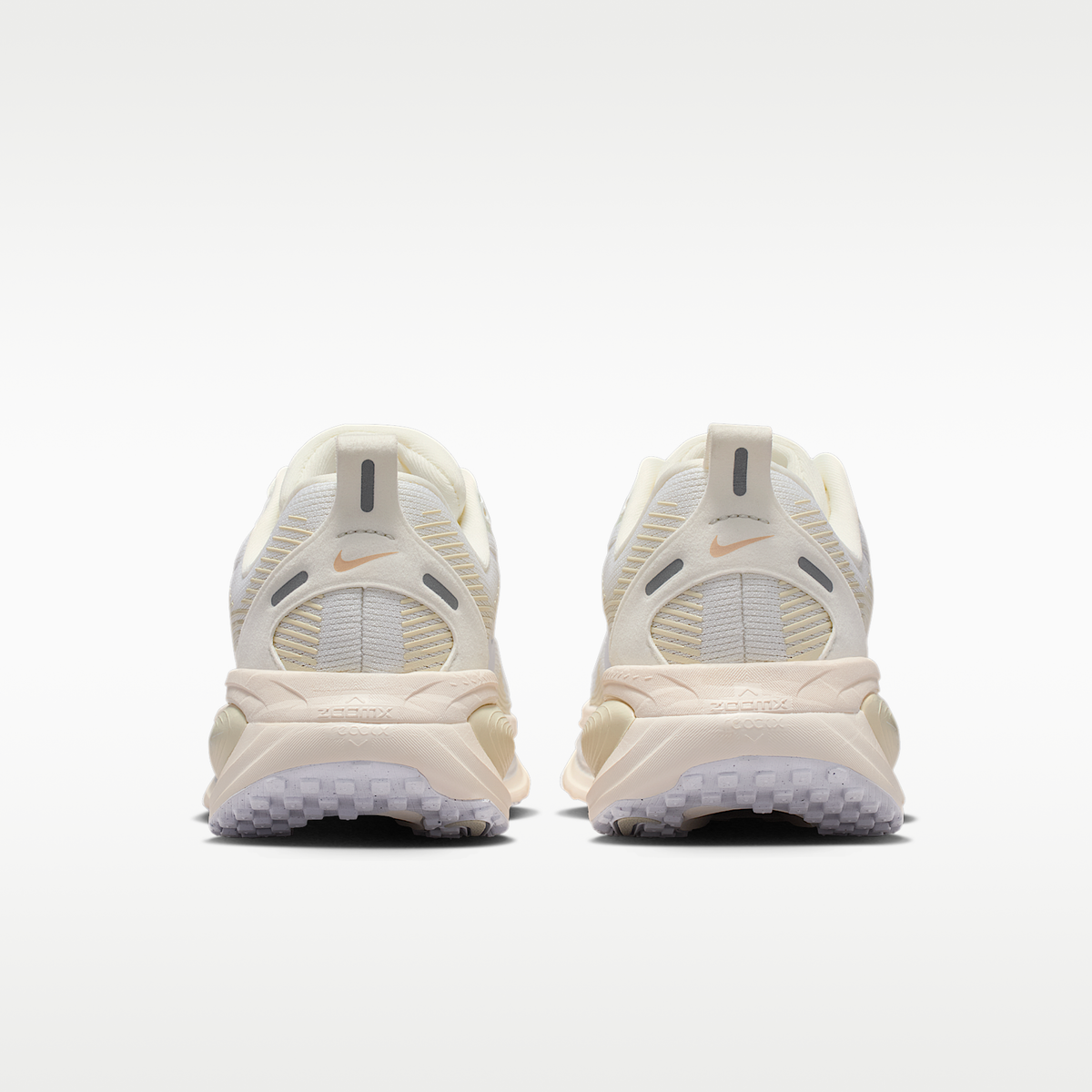 Vomero 18 Sail Coconut Milk Summit White sneaker product image 6 | Foot Spikes