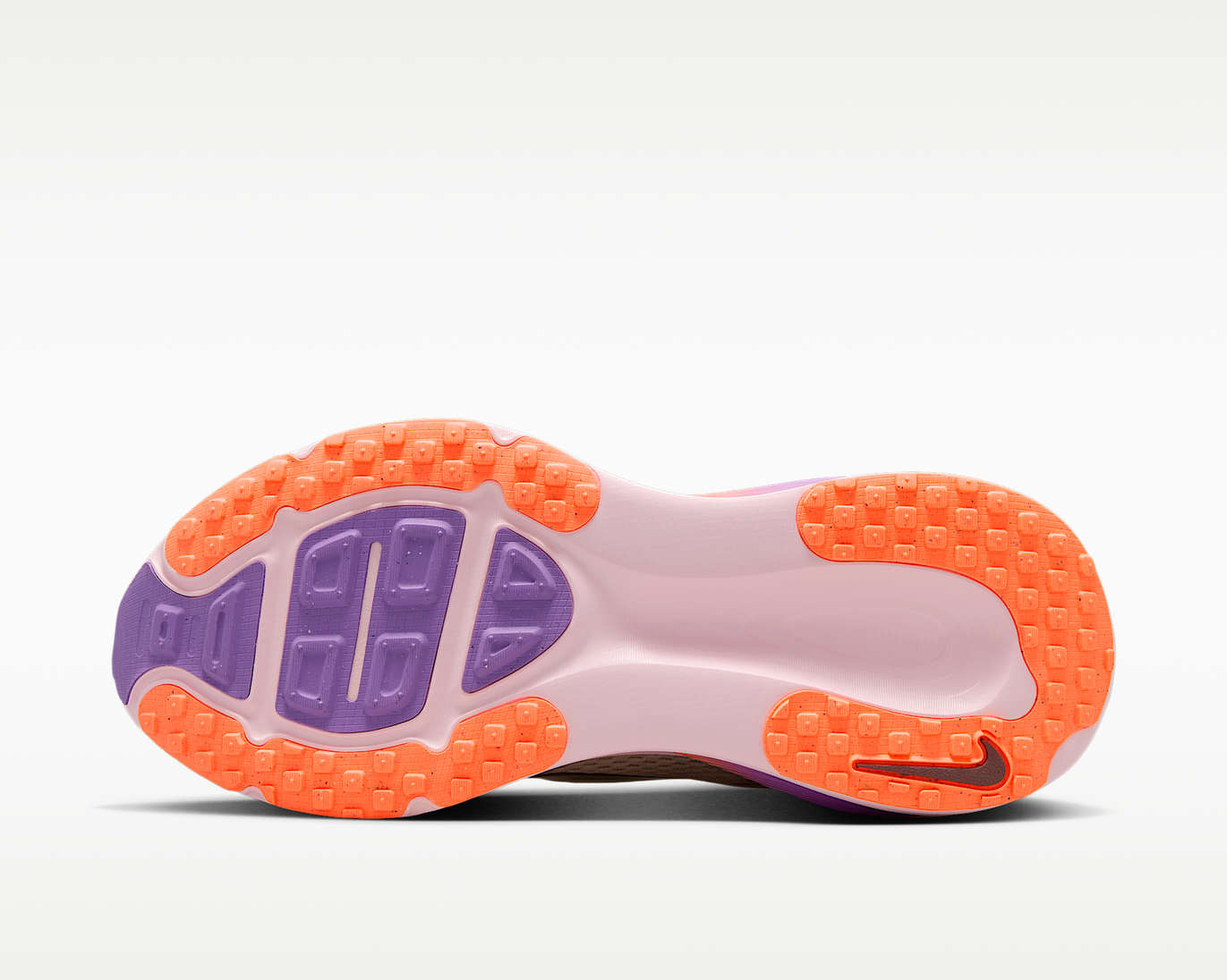 Vomero 18 Chalk/Pink sneaker product image 2 | Foot Spikes