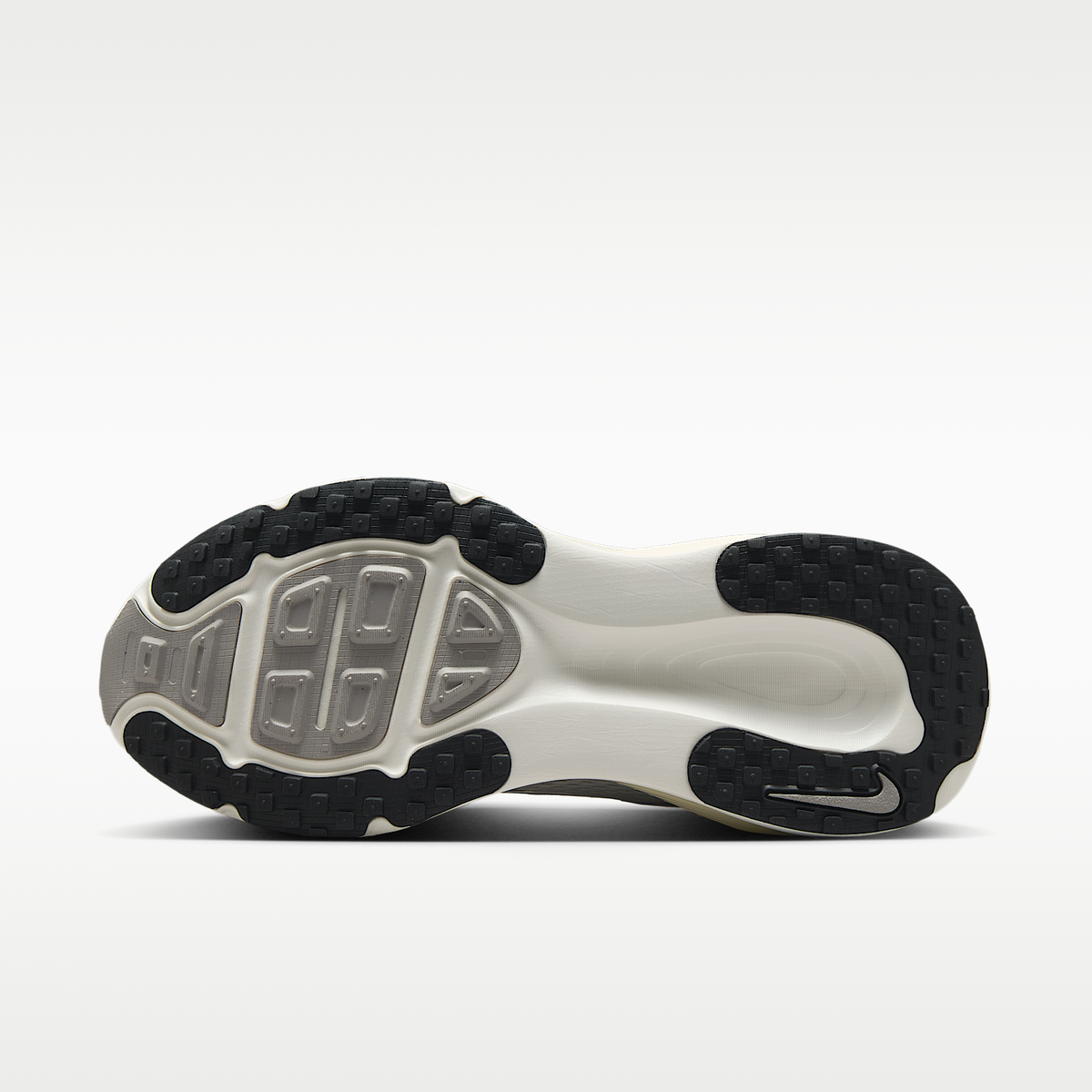 Vomero 18 'Coconut Milk' sneaker product image 2 | Foot Spikes
