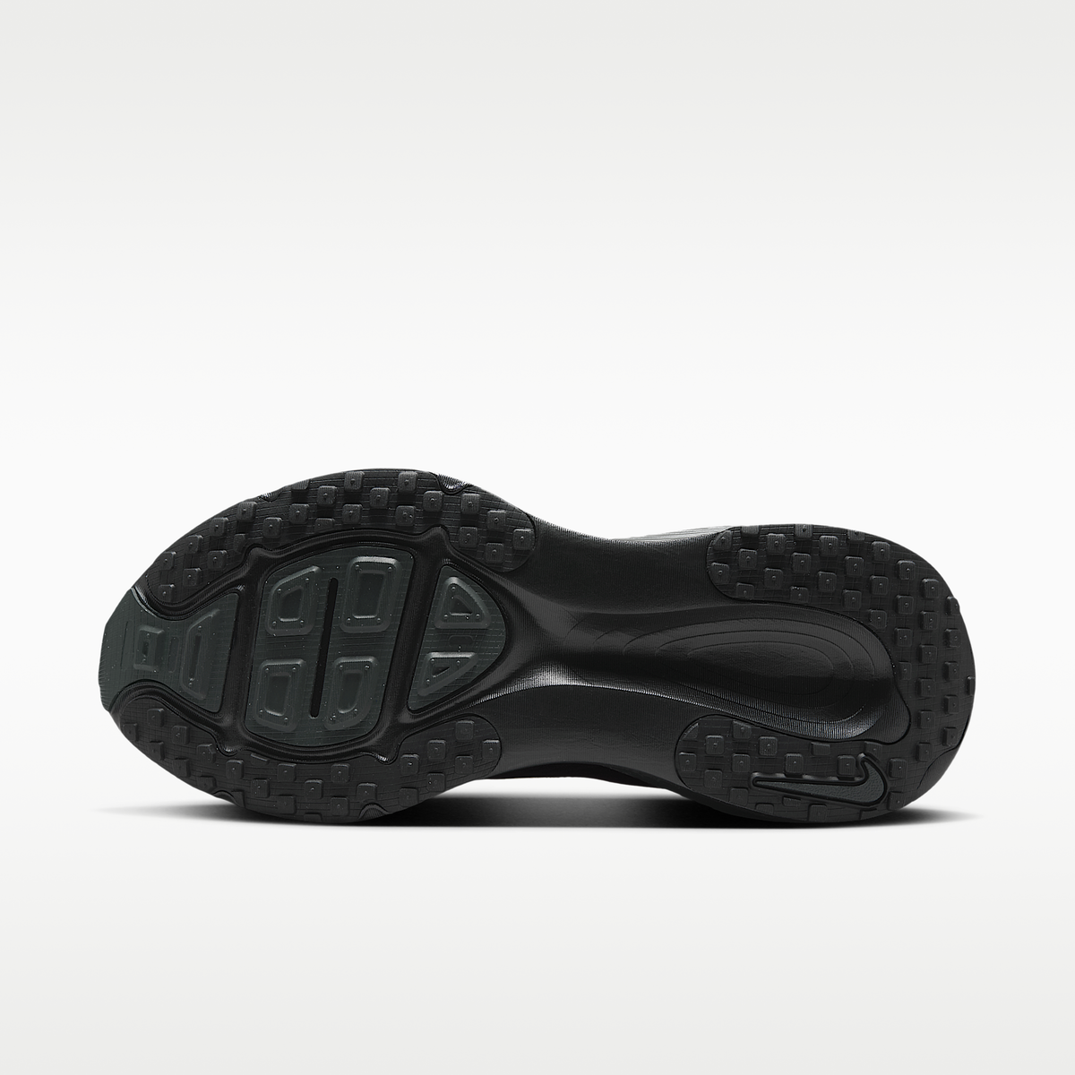 Vomero 18 'Triple Black' sneaker product image 2 | Foot Spikes