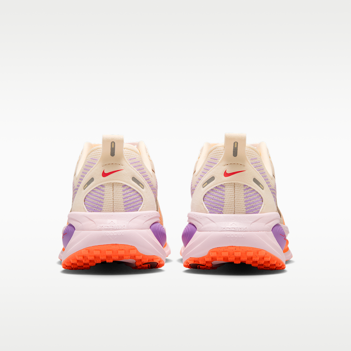 Vomero 18 Chalk/Pink sneaker product image 6 | Foot Spikes