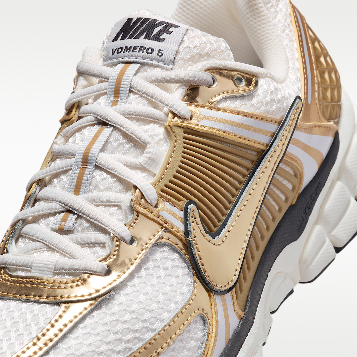 Wmns Zoom Vomero 5 Metallic Gold sneaker product image 7 | Foot Spikes