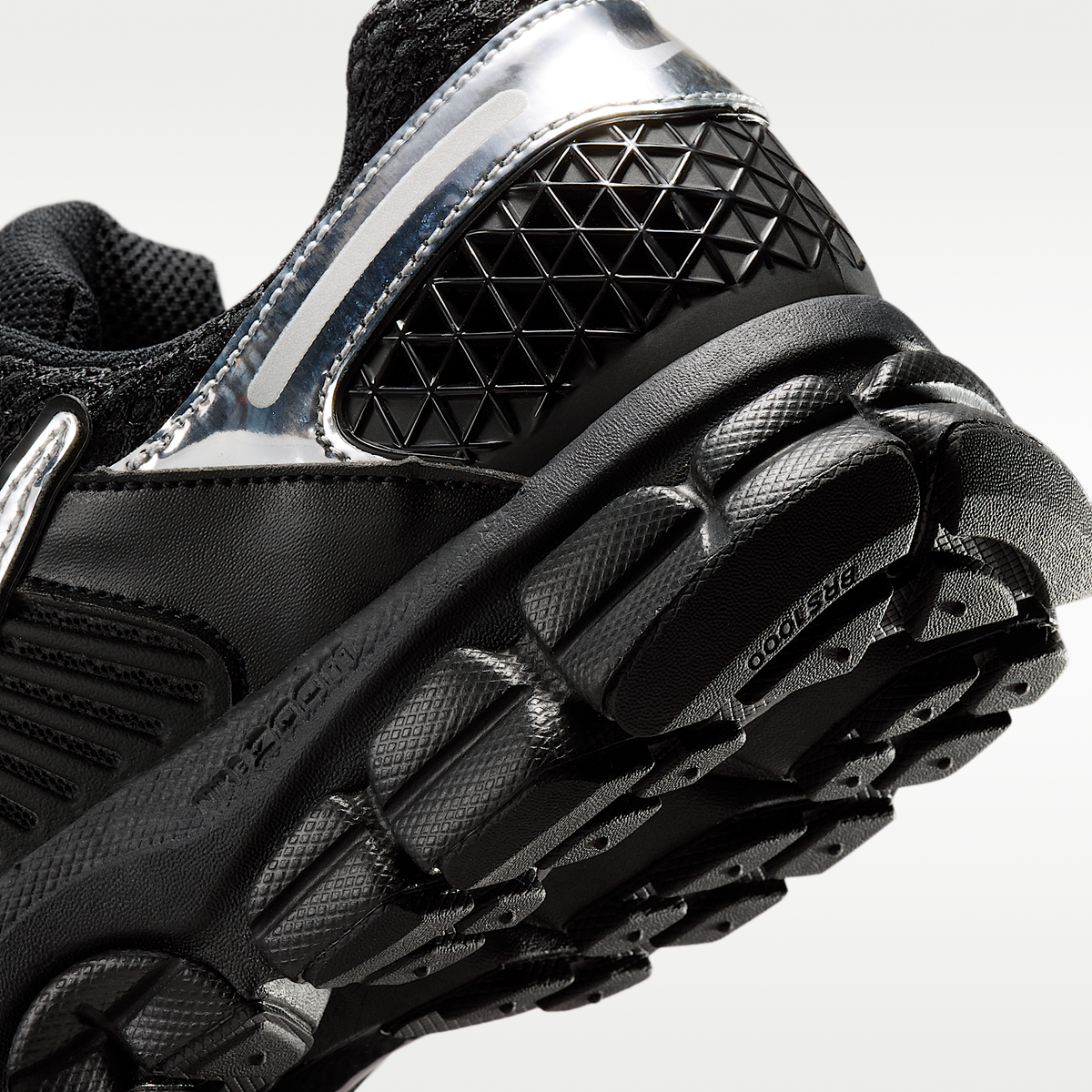 Zoom Vomero 5 Black Chrome/Iron Grey sneaker product image 8 | Foot Spikes
