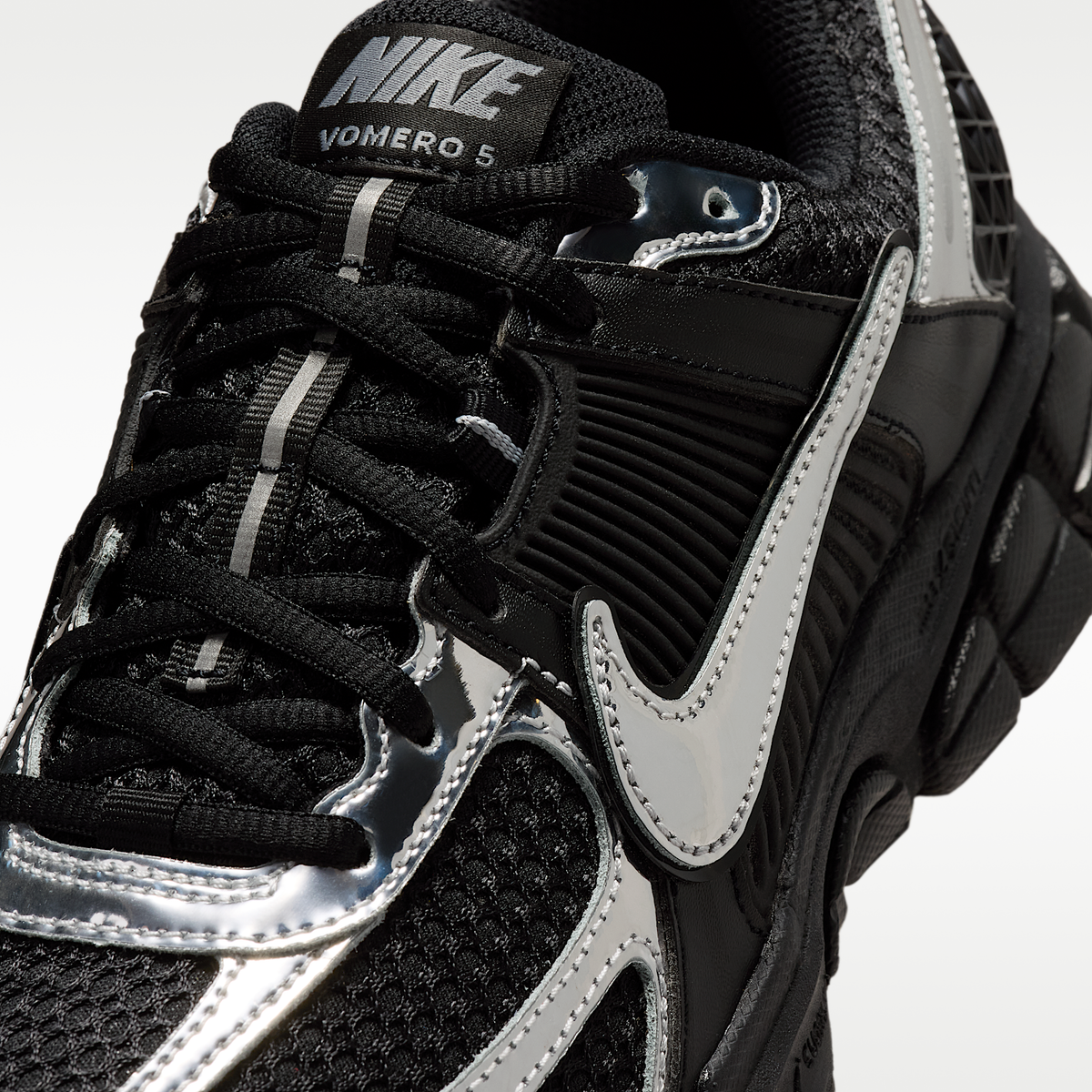 Zoom Vomero 5 Black Chrome/Iron Grey sneaker product image 7 | Foot Spikes