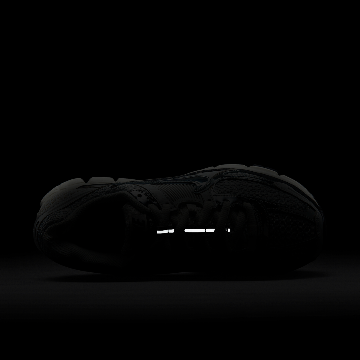 Zoom Vomero 5 Photon Dust sneaker product image 10 | Foot Spikes