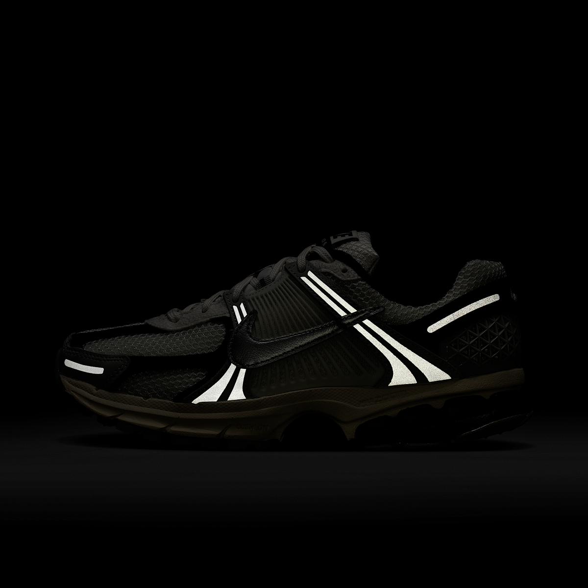 Zoom Vomero 5 Supersonic sneaker product image 9 | Foot Spikes