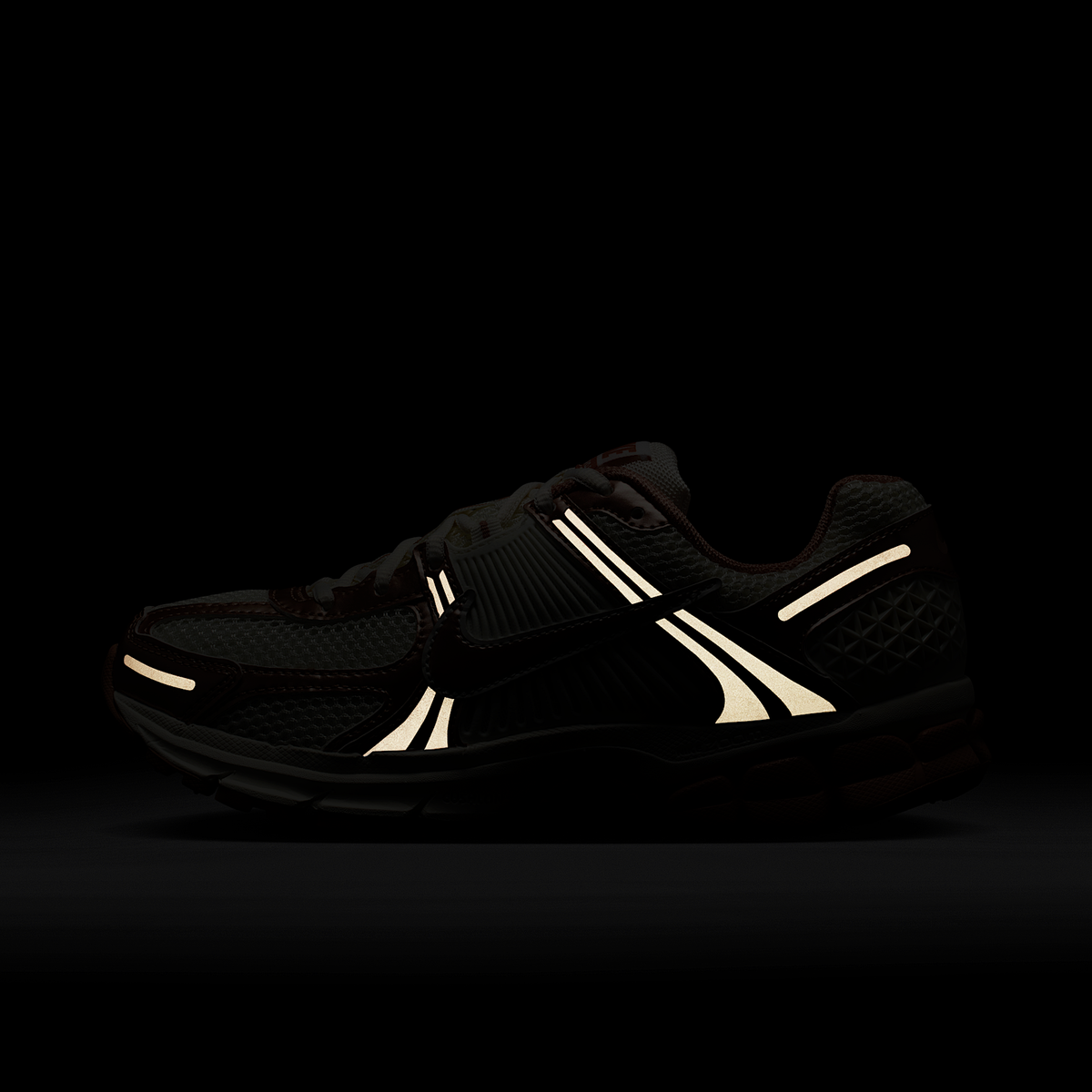Wmns Zoom Vomero 5 Sail/Rose Gold sneaker product image 9 | Foot Spikes