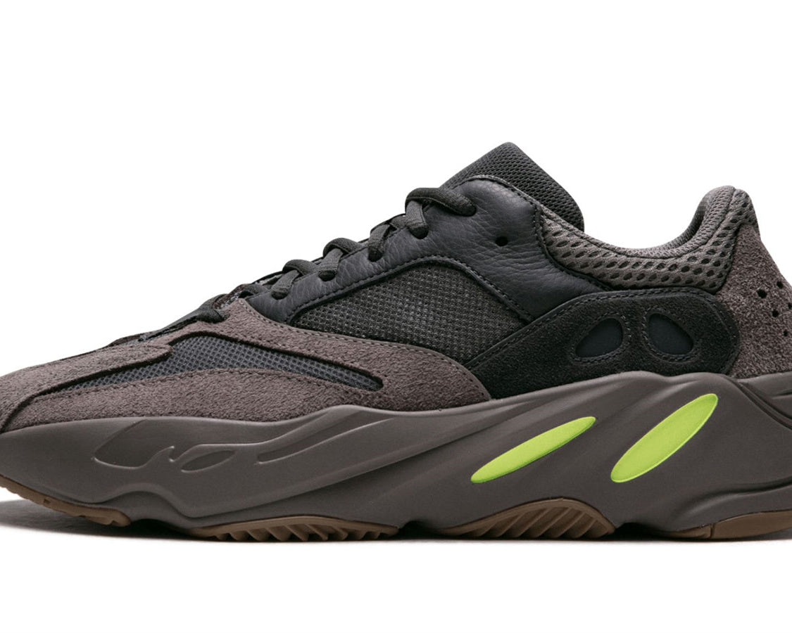 YEEZY BOOST 700 "Mauve" sneaker product image 1 | Foot Spikes