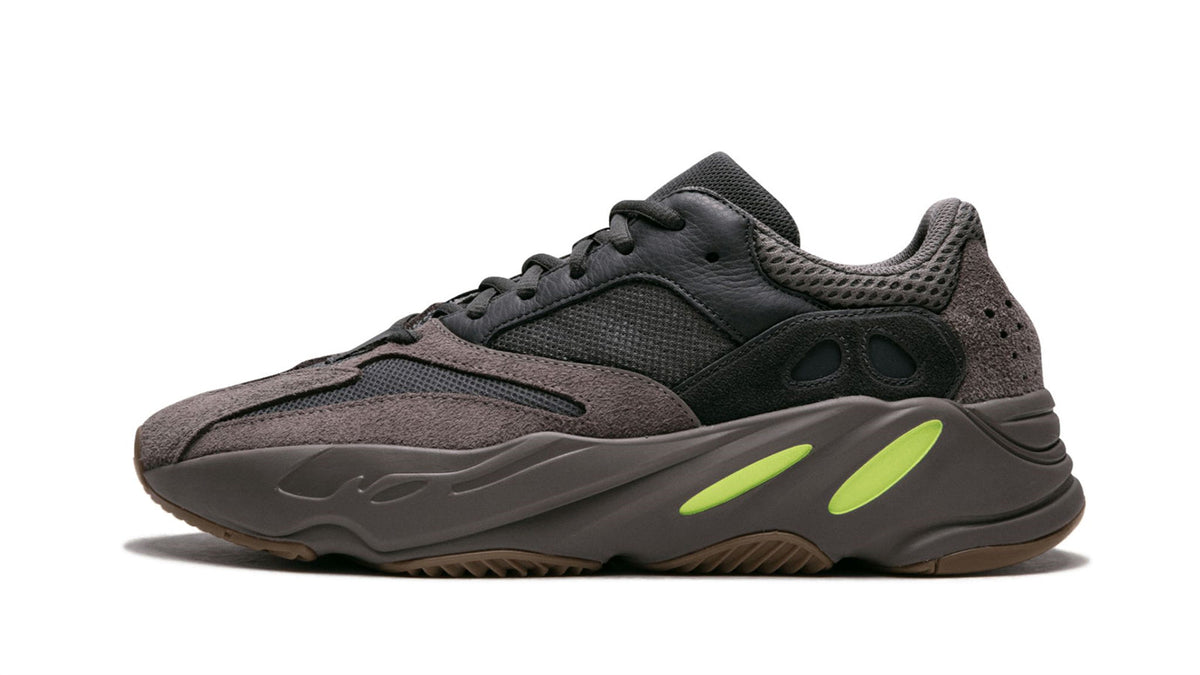YEEZY BOOST 700 "Mauve" sneaker product image 1 | Foot Spikes