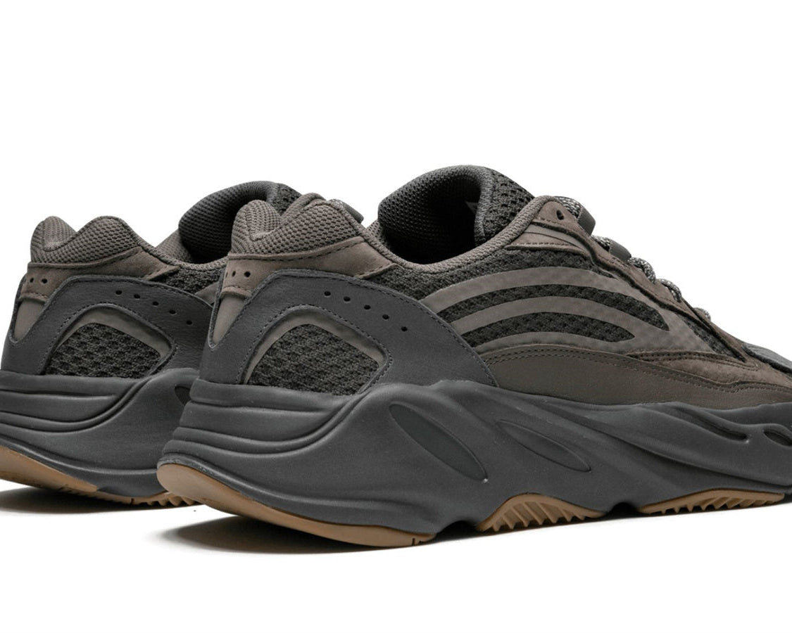 YEEZY BOOST 700 V2 "Geode" sneaker product image 4 | Foot Spikes