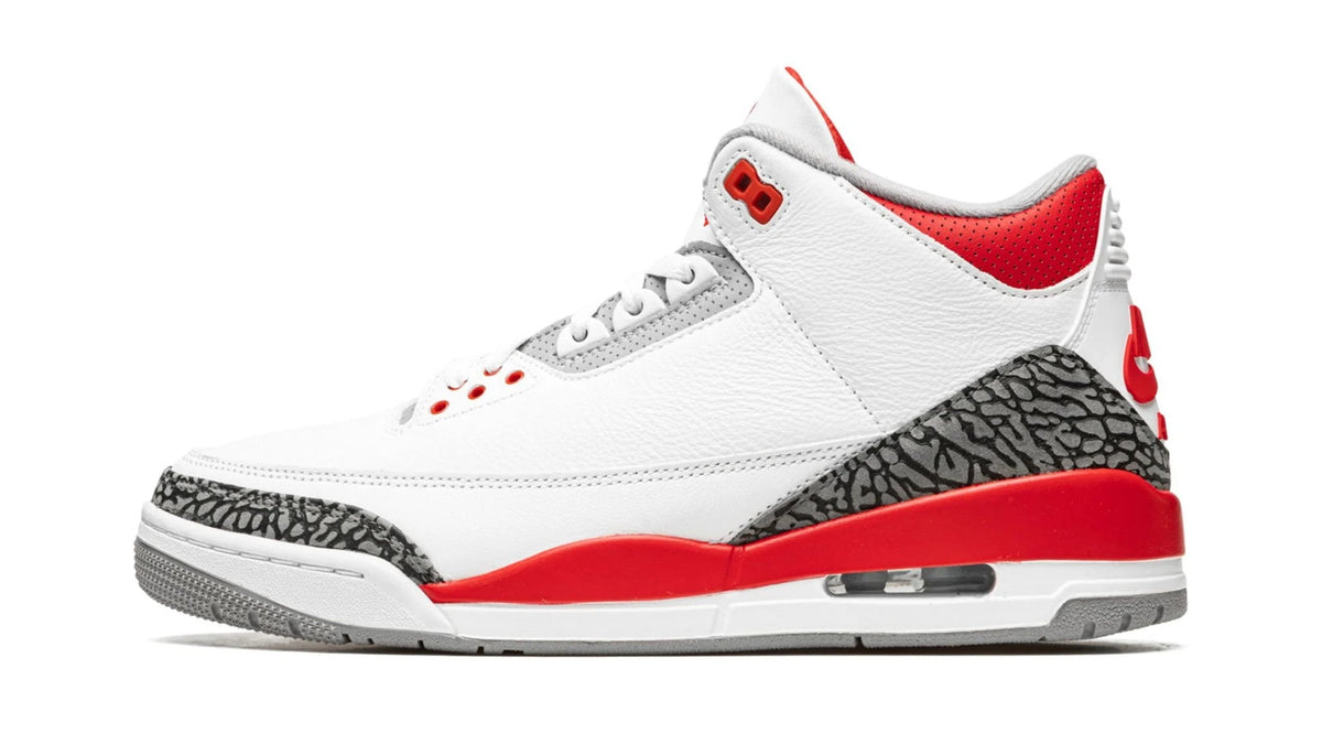 Air Jordan 3 Retro "Fire Red 2022" sneaker product image 1 | Foot Spikes