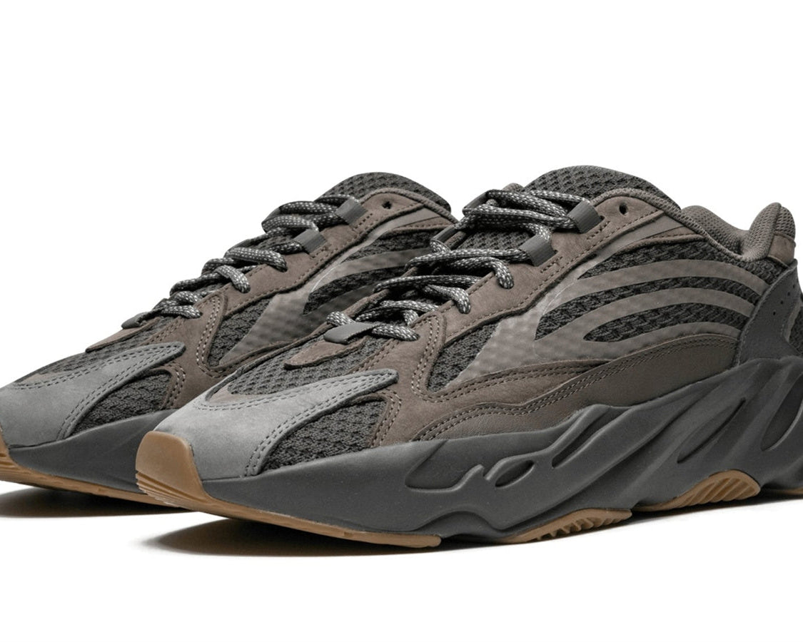 YEEZY BOOST 700 V2 "Geode" sneaker product image 2 | Foot Spikes