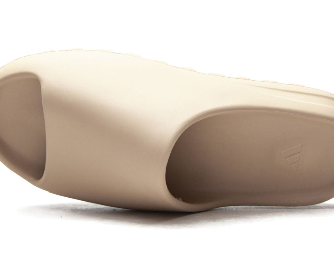 YEEZY SLIDE "Pure 2021" sneaker product image 5 | Foot Spikes