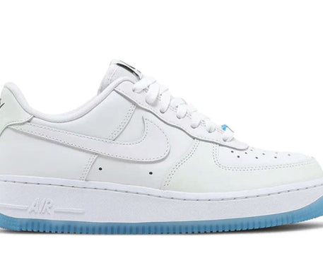 Wmns Air Force 1 '07 LX 'UV Reactive' sneaker product image 2 | Foot Spikes