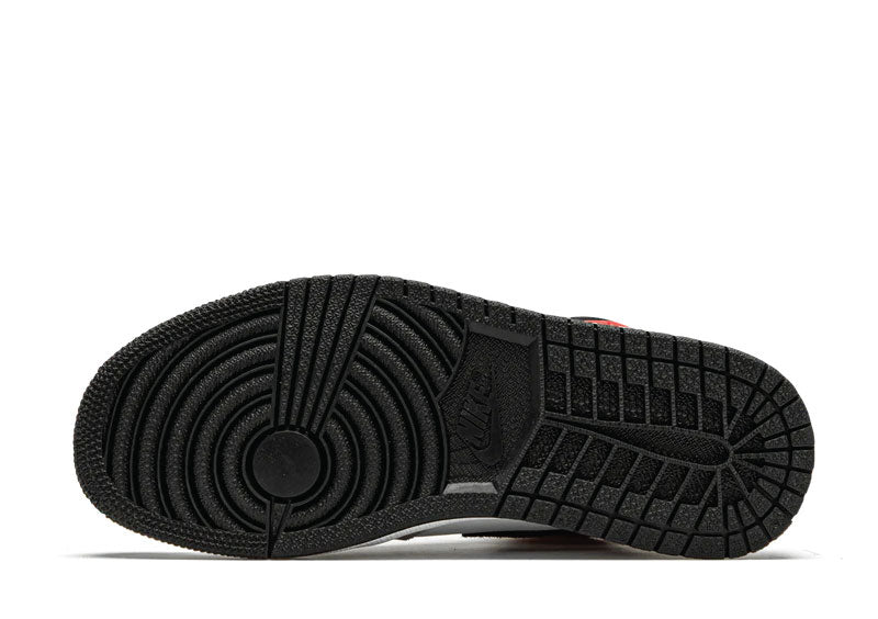Air Jordan 1 Retro High OG Smoke Grey sneaker product image 4 | Foot Spikes