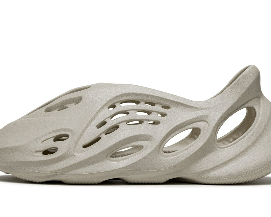 YEEZY FOAM RUNNER "Sand" sneaker product image 1 | Foot Spikes