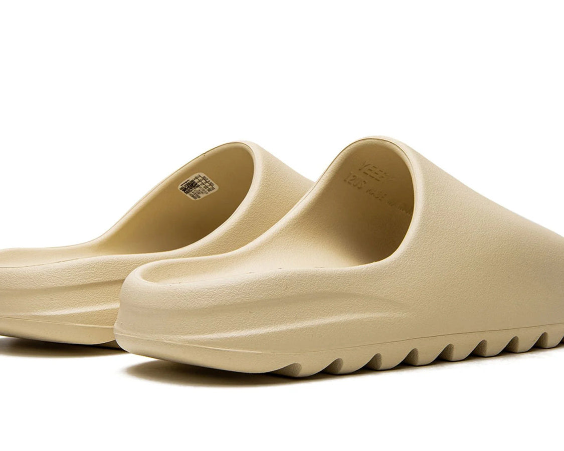 YEEZY SLIDE "Pure" sneaker product image 4 | Foot Spikes