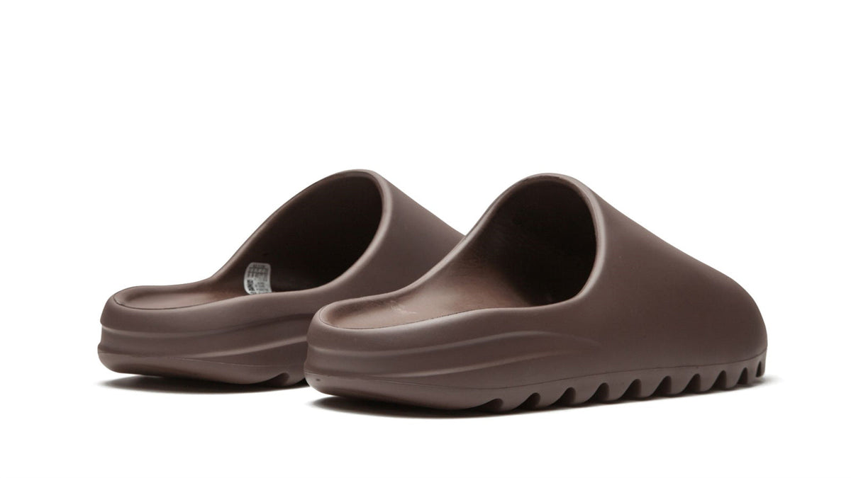 YEEZY SLIDE "Soot 2021" sneaker product image 3 | Foot Spikes