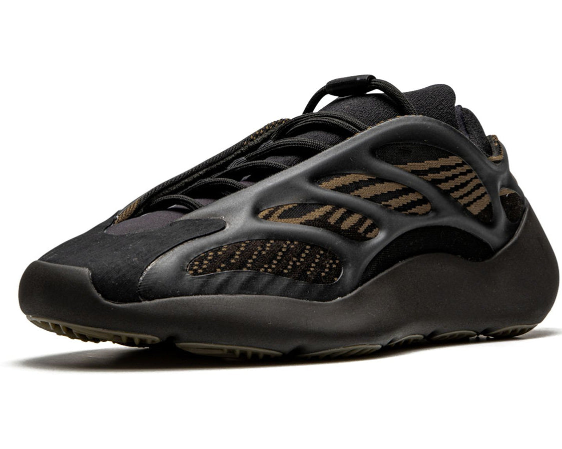 YEEZY 700 V3 "Clay Brown" sneaker product image 3 | Foot Spikes