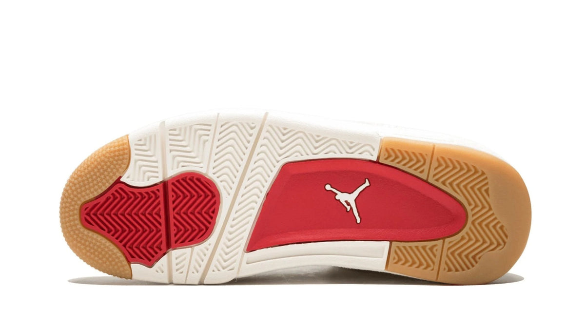 Air Jordan 4 Retro Levis NRG "White Denim" sneaker product image 5 | Foot Spikes