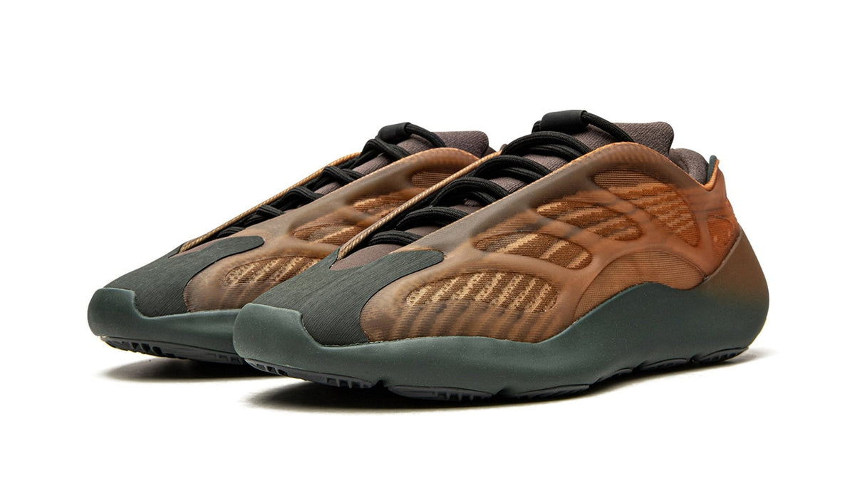 YEEZY 700 V3 "Copper Fade" sneaker product image 2 | Foot Spikes