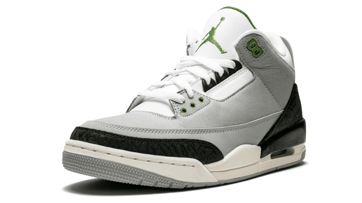 Air Jordan 3 Retro "Chlorophyll" sneaker product image 3 | Foot Spikes