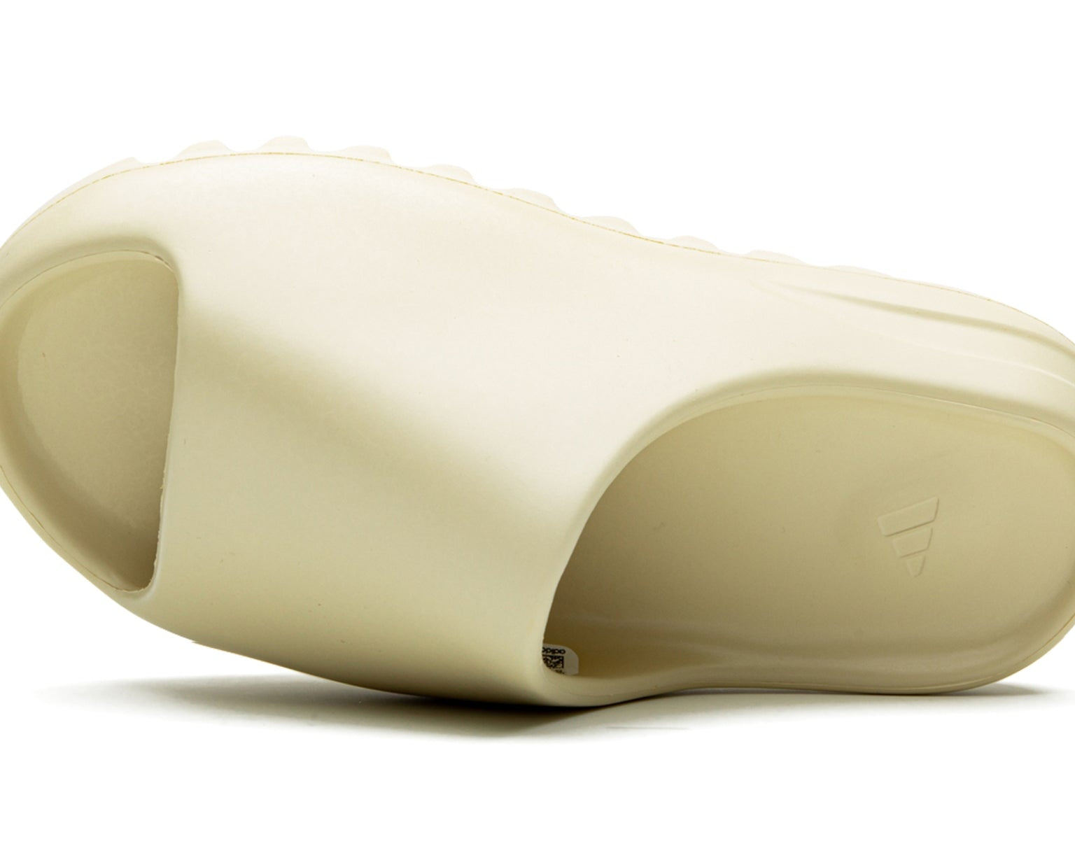 YEEZY SLIDE "Bone 2022" sneaker product image 3 | Foot Spikes