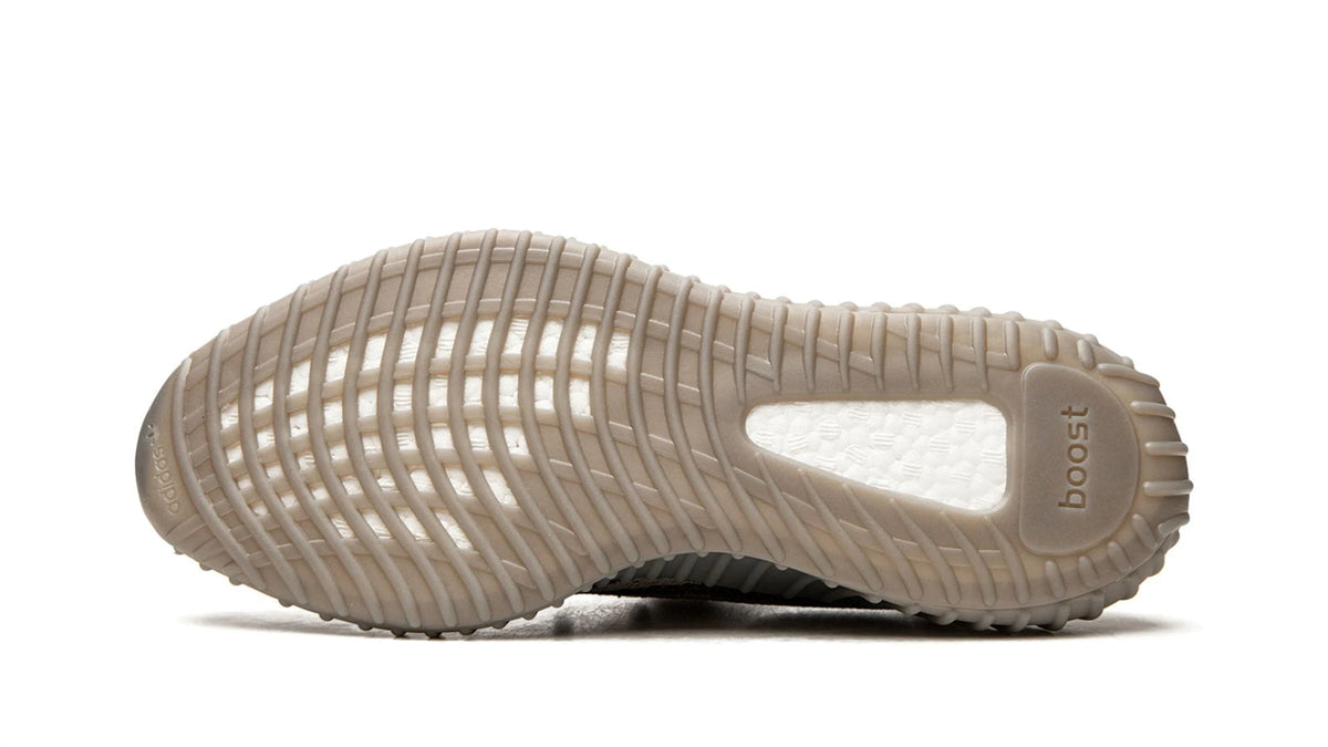 YEEZY BOOST 350 V2 "Beluga" sneaker product image 5 | Foot Spikes