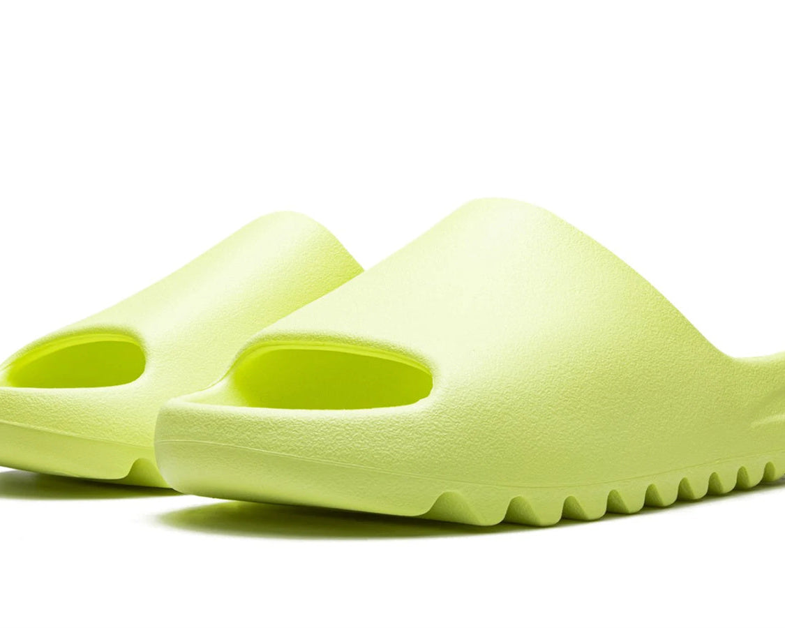 YEEZY SLIDE "Glow Green 2022" sneaker product image 2 | Foot Spikes