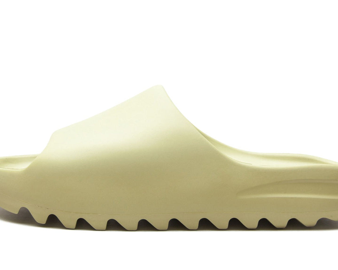 YEEZY SLIDE "Resin 2021" sneaker product image 1 | Foot Spikes