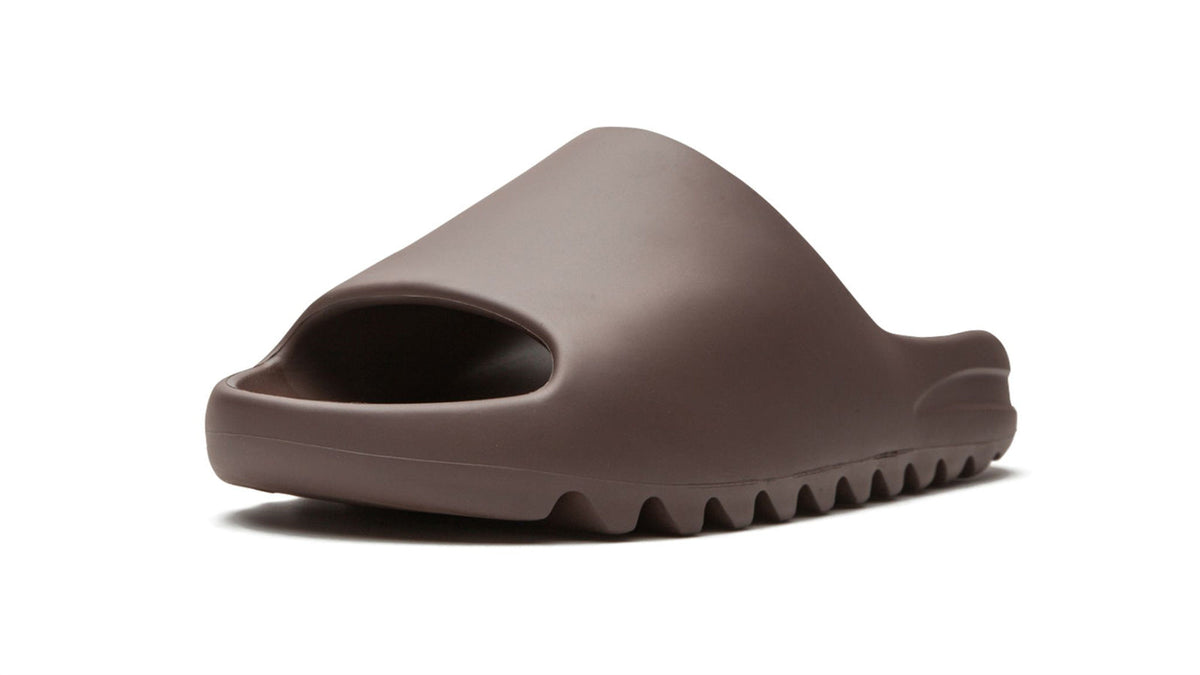 YEEZY SLIDE "Soot 2021" sneaker product image 5 | Foot Spikes