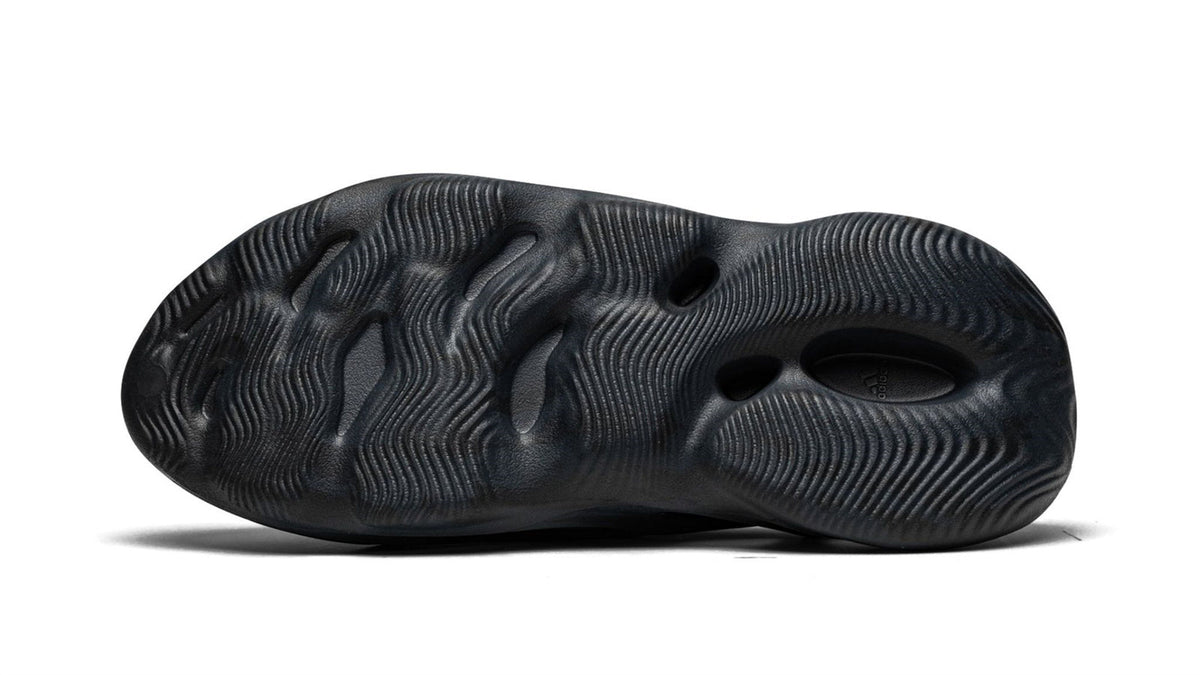 YEEZY FOAM RUNNER "Mineral Blue" sneaker product image 5 | Foot Spikes