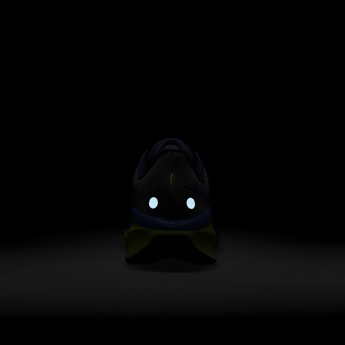 Vomero 17 Dark Obsidian Volt sneaker product image 9 | Foot Spikes