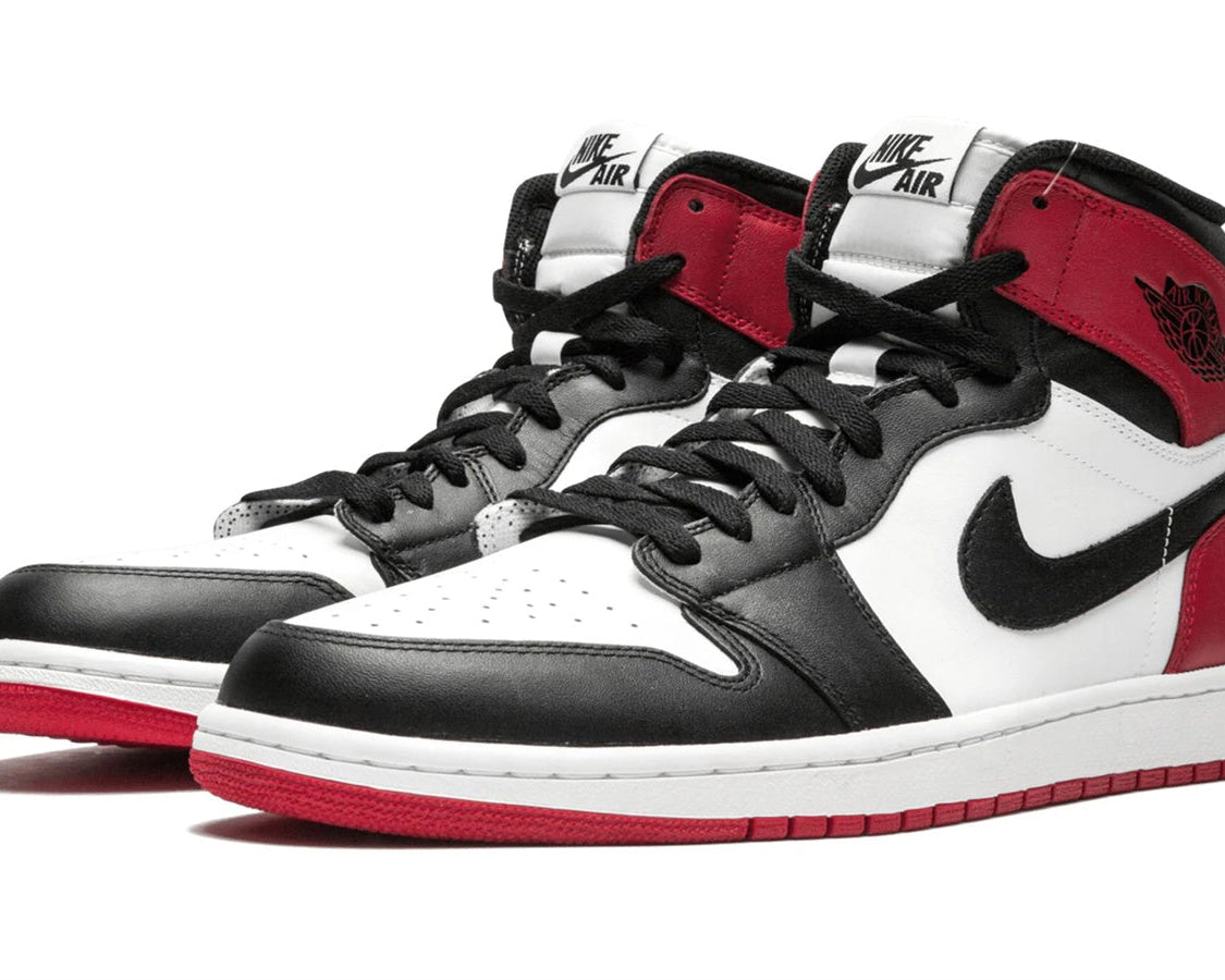Air Jordan 1 Retro High OG GS "Black Toe 2016" sneaker product image 2 | Foot Spikes